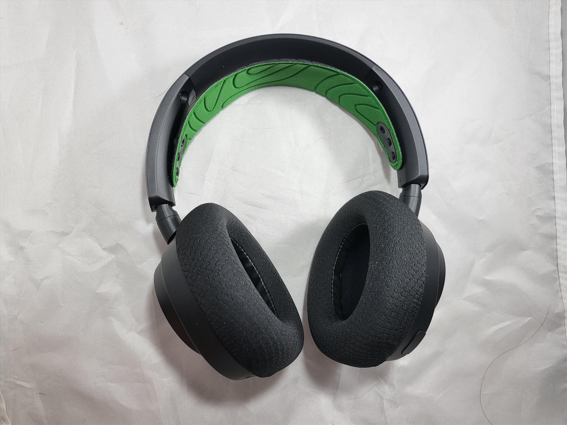SteelSeries Arctis Nova 7X - Headphones & MP3 Players